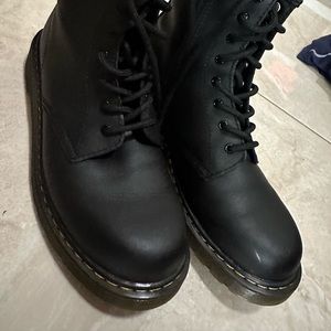 Dr. Marten Boots Size 6